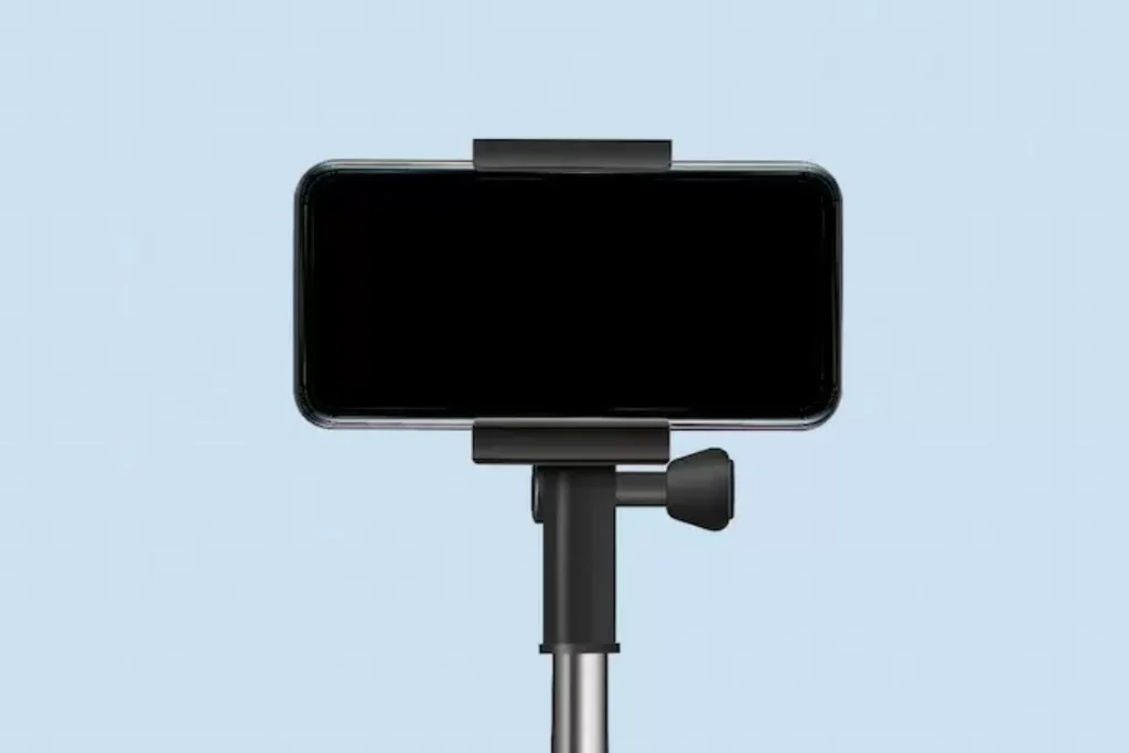 Um dos melhores paus de selfies para celular.