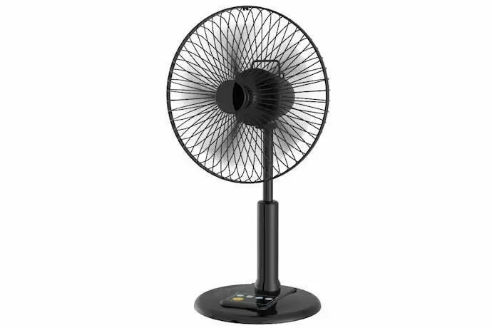 Ventilador de coluna em um fundo branco.