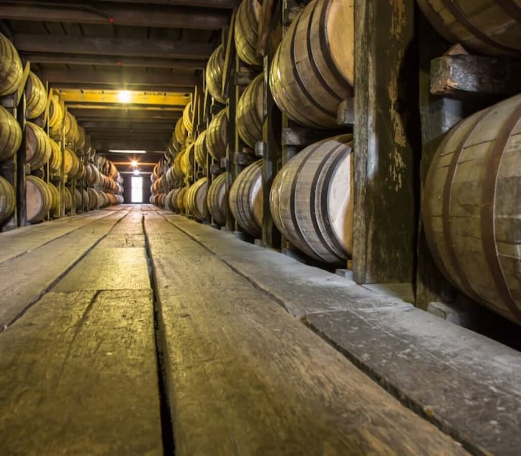 Barris de bourbon.