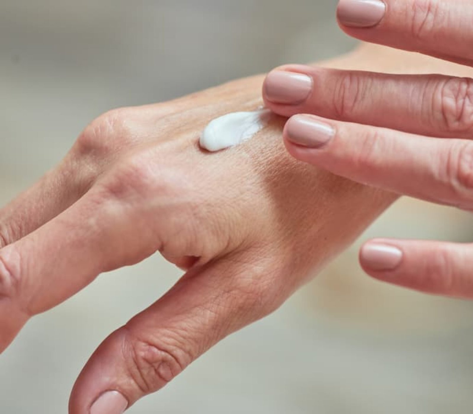 Melhor Creme para Mãos Envelhecidas de 2026: Para Rejuvenescer ...