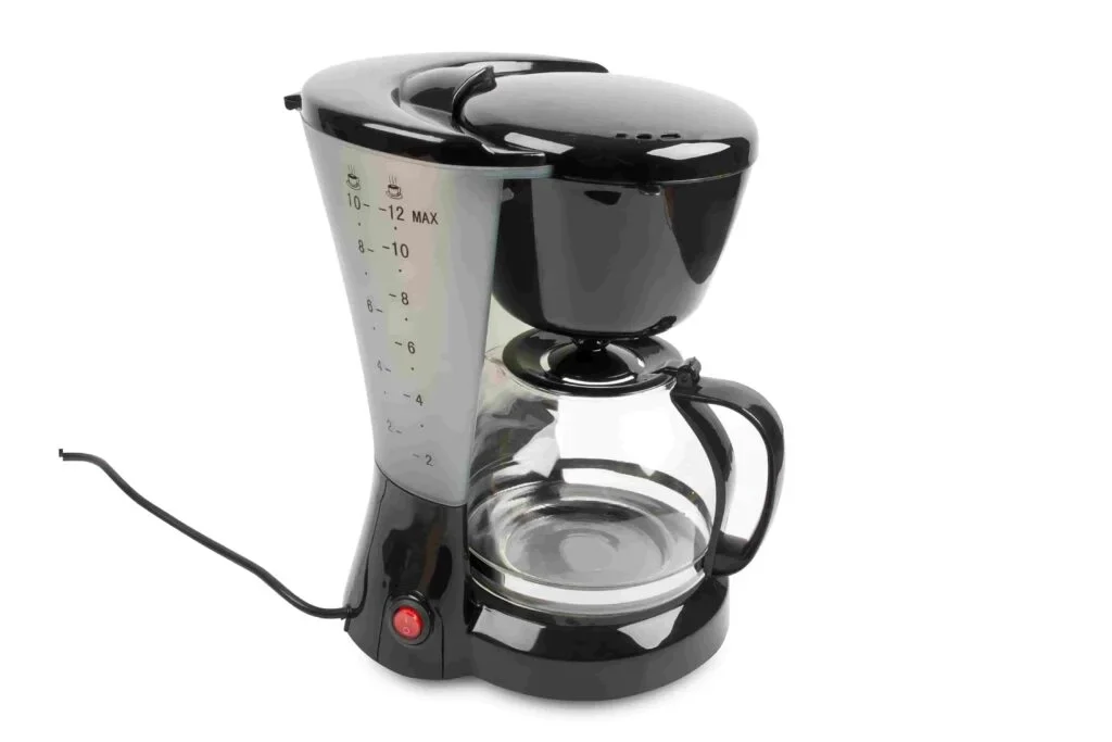 Uma cafeteira com jarro que mantém o café quente.