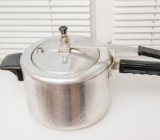 Melhor Panela de Pressão de 2025: Inox, Cerâmica, Antiaderente, Elétrica, 7 Litros, Tramontina, Nigro e Mais